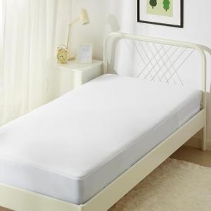 imageAmazon Basics Zippered Mattress Encasement  Waterproof ampamp Bed Bug Proof FullEncasement